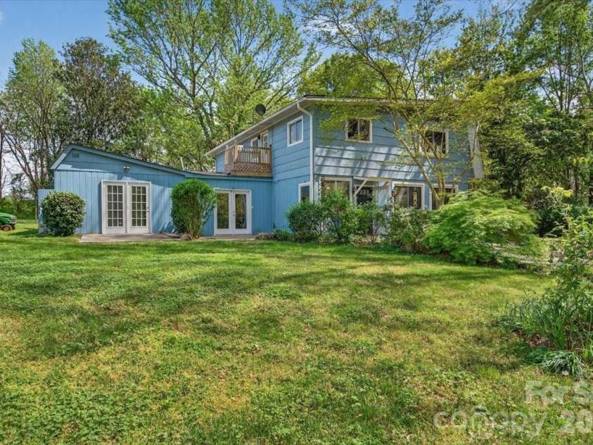 209 Edgewood Drive, Wingate, NC 28174.  MLS# CAR4374594, YatesRealty ID 15597. 