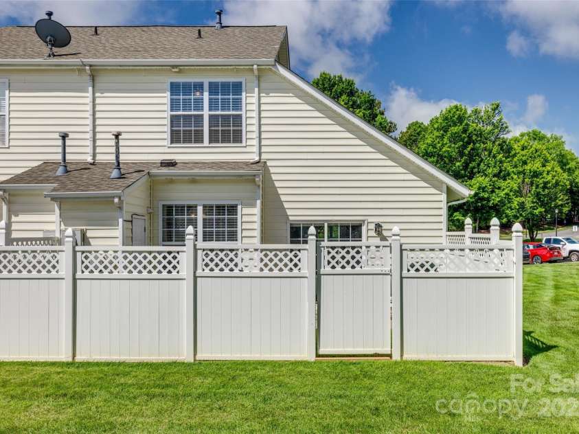 841 Lacebark Drive, Rock Hill, SC 29732.  MLS# CAR4261380, YatesRealty ID 15599. 