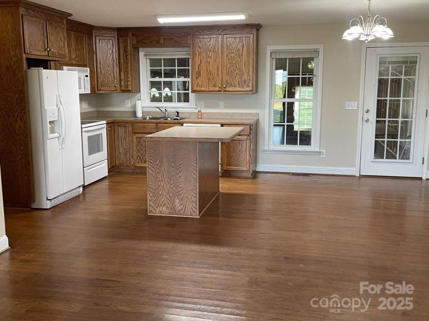 232 Gold Street, New London, NC 28127.  MLS# CAR4309607, YatesRealty ID 156. 