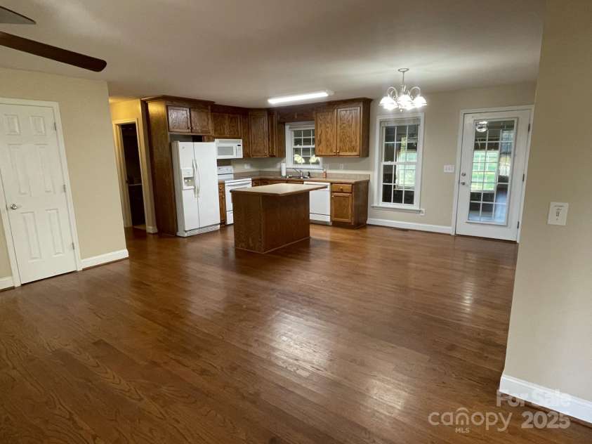 232 Gold Street, New London, NC 28127.  MLS# CAR4309607, YatesRealty ID 156. 