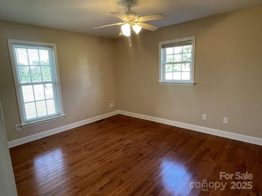 232 Gold Street, New London, NC 28127.  MLS# CAR4309607, YatesRealty ID 156. 