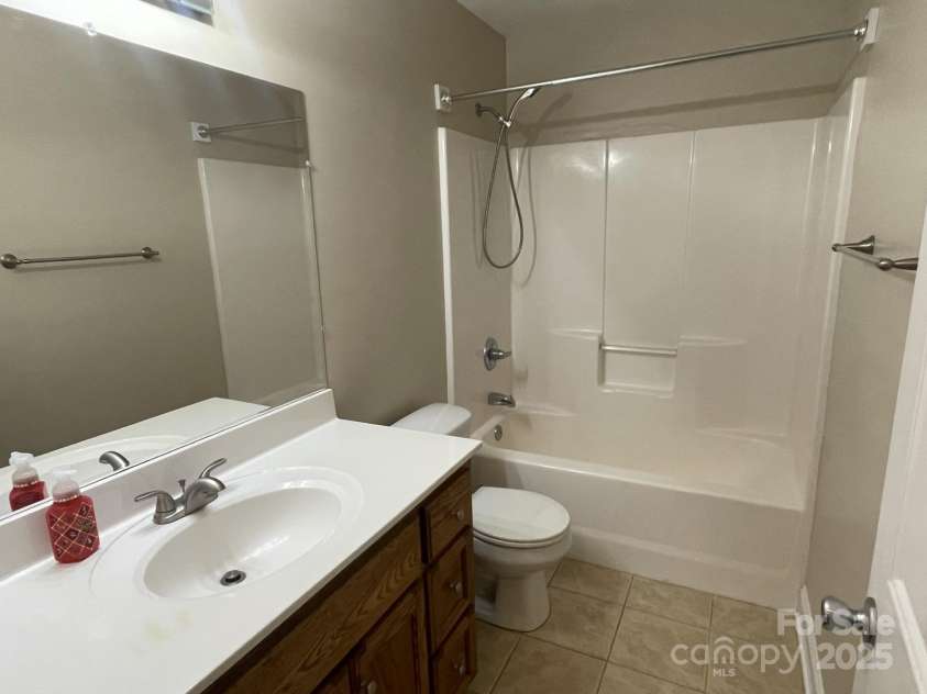 232 Gold Street, New London, NC 28127.  MLS# CAR4309607, YatesRealty ID 156. 