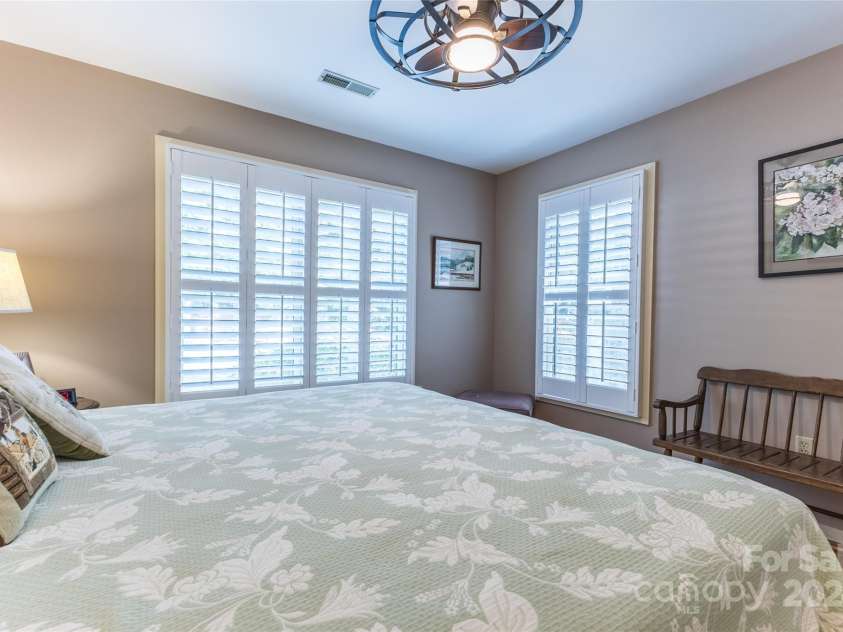 86 Racquet Club Villas Drive, Sapphire, NC 28774.  MLS# CAR4185779, YatesRealty ID 1560. 