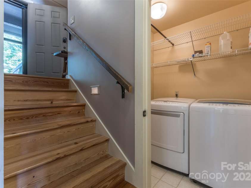 86 Racquet Club Villas Drive, Sapphire, NC 28774.  MLS# CAR4185779, YatesRealty ID 1560. 