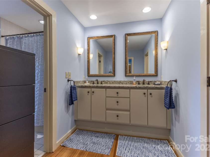 86 Racquet Club Villas Drive, Sapphire, NC 28774.  MLS# CAR4185779, YatesRealty ID 1560. 