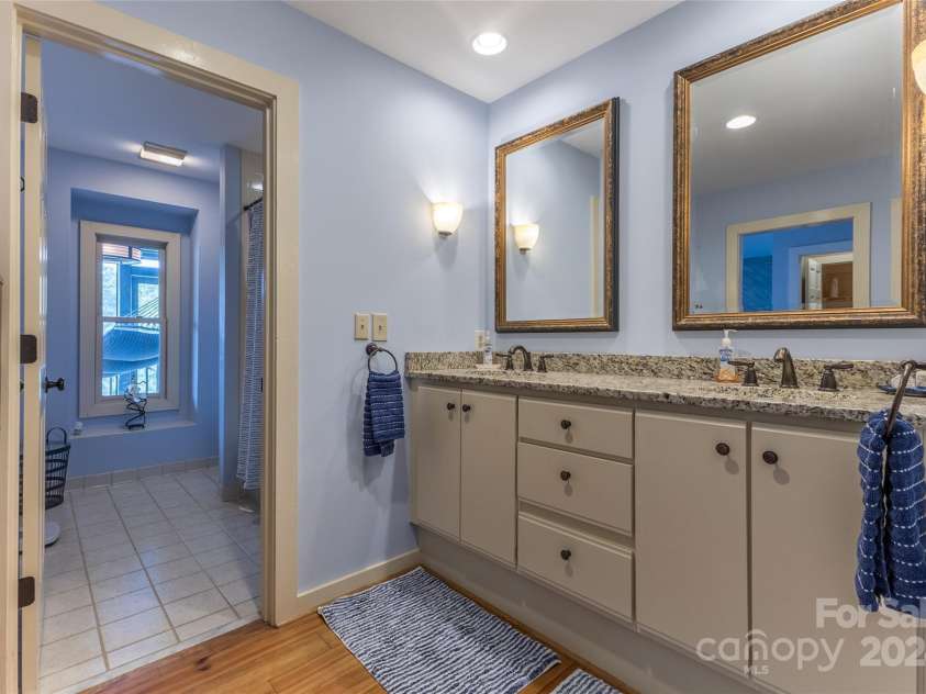 86 Racquet Club Villas Drive, Sapphire, NC 28774.  MLS# CAR4185779, YatesRealty ID 1560. 