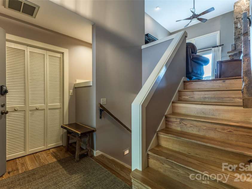 86 Racquet Club Villas Drive, Sapphire, NC 28774.  MLS# CAR4185779, YatesRealty ID 1560. 