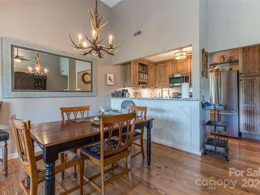 86 Racquet Club Villas Drive, Sapphire, NC 28774.  MLS# CAR4185779, YatesRealty ID 1560. 