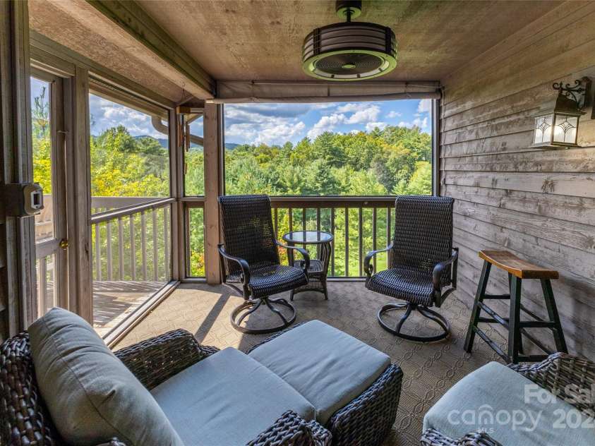 86 Racquet Club Villas Drive, Sapphire, NC 28774.  MLS# CAR4185779, YatesRealty ID 1560. 