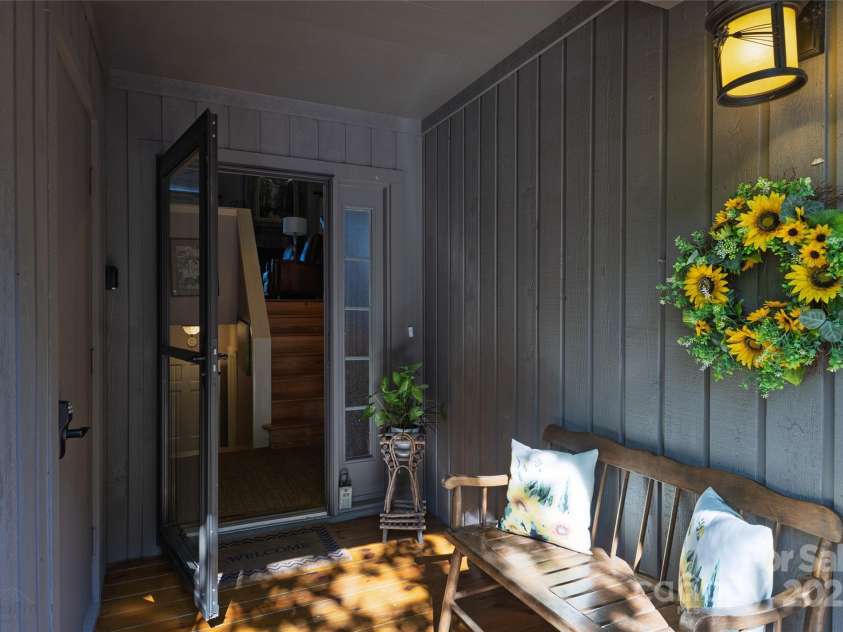 86 Racquet Club Villas Drive, Sapphire, NC 28774.  MLS# CAR4294563, YatesRealty ID 1560. 