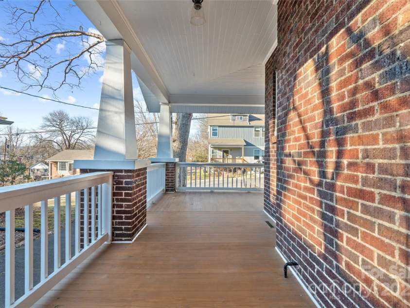 89 Winston Avenue, Asheville, NC 28803.  MLS# CAR4232532, YatesRealty ID 15600. 