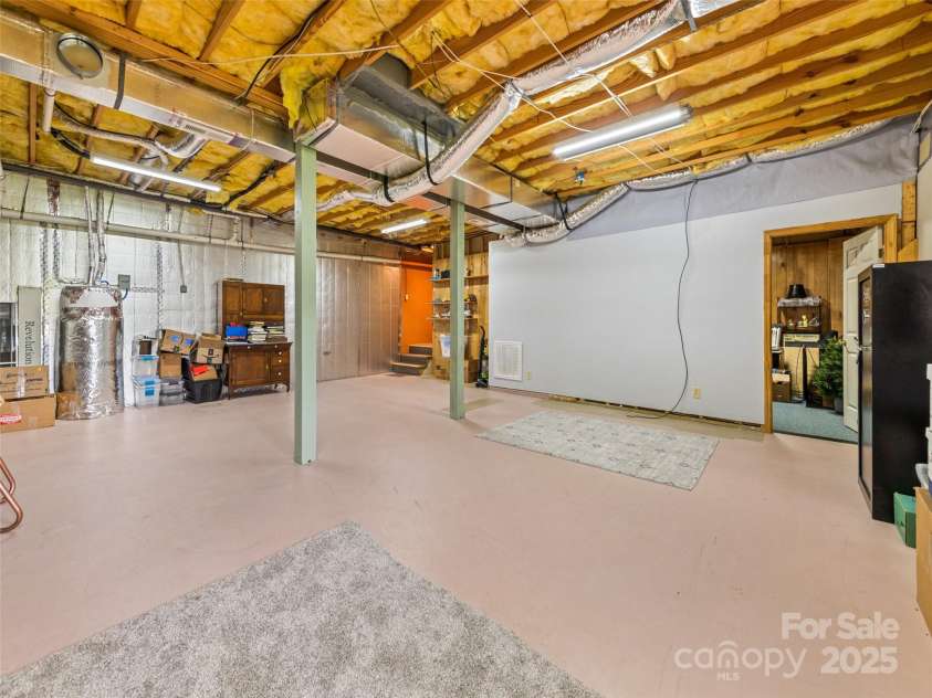 165 Lollis Lane, Bryson City, NC 28713.  MLS# CAR4274948, YatesRealty ID 15601. 