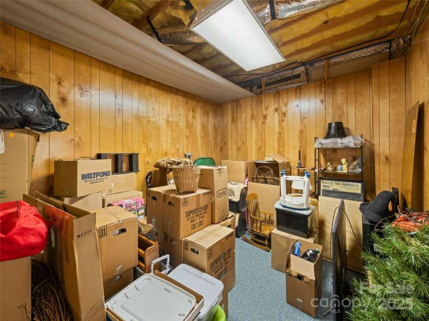 165 Lollis Lane, Bryson City, NC 28713.  MLS# CAR4274948, YatesRealty ID 15601. 