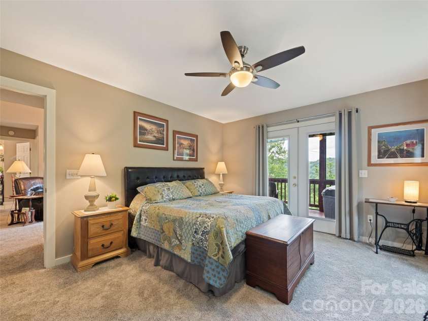 165 Lollis Lane, Bryson City, NC 28713.  MLS# CAR4274948, YatesRealty ID 15601. 