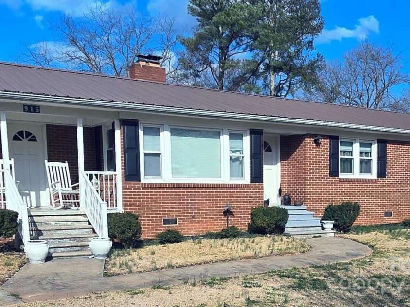 915 Wilkinsville Highway, Gaffney, SC 29340.  MLS# CAR4262793, YatesRealty ID 15601. 