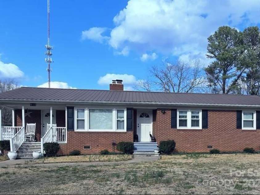 915 Wilkinsville Highway, Gaffney, SC 29340.  MLS# CAR4262793, YatesRealty ID 15601. 