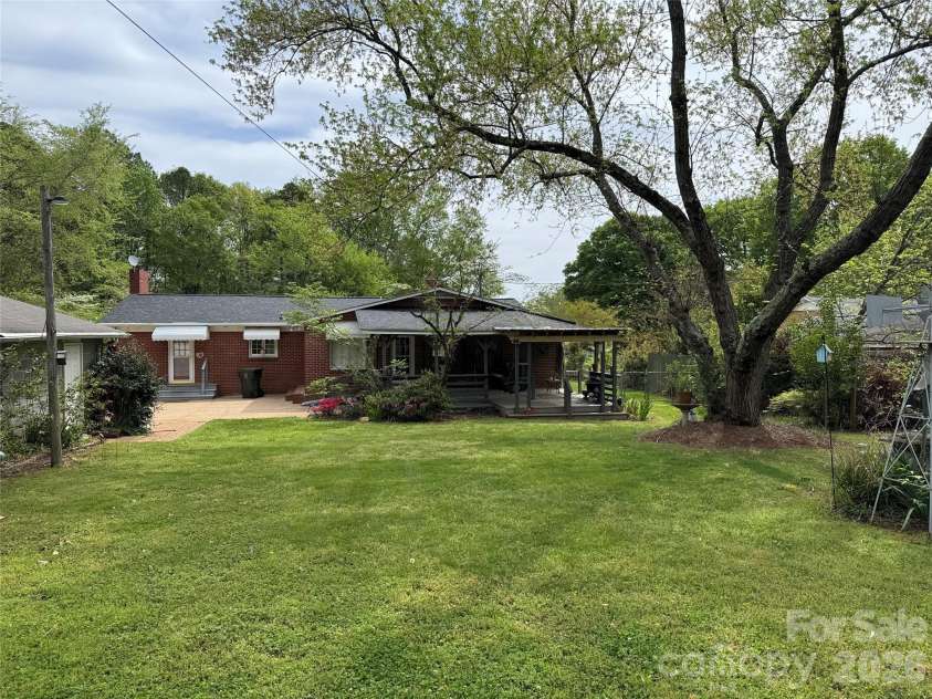 809 Katherine Avenue, Kings Mountain, NC 28086.  MLS# CAR4328918, YatesRealty ID 15604. Backyard