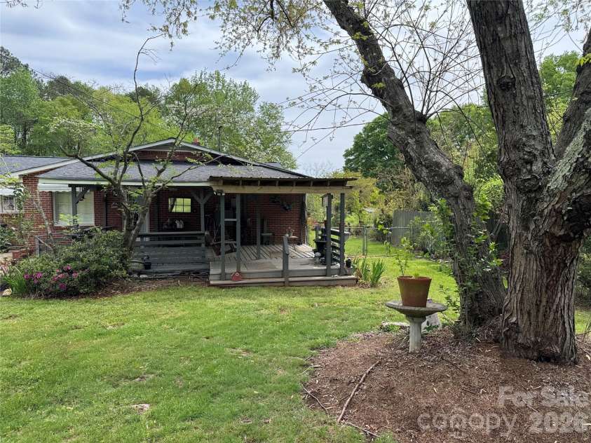 809 Katherine Avenue, Kings Mountain, NC 28086.  MLS# CAR4328918, YatesRealty ID 15604. Covered deck