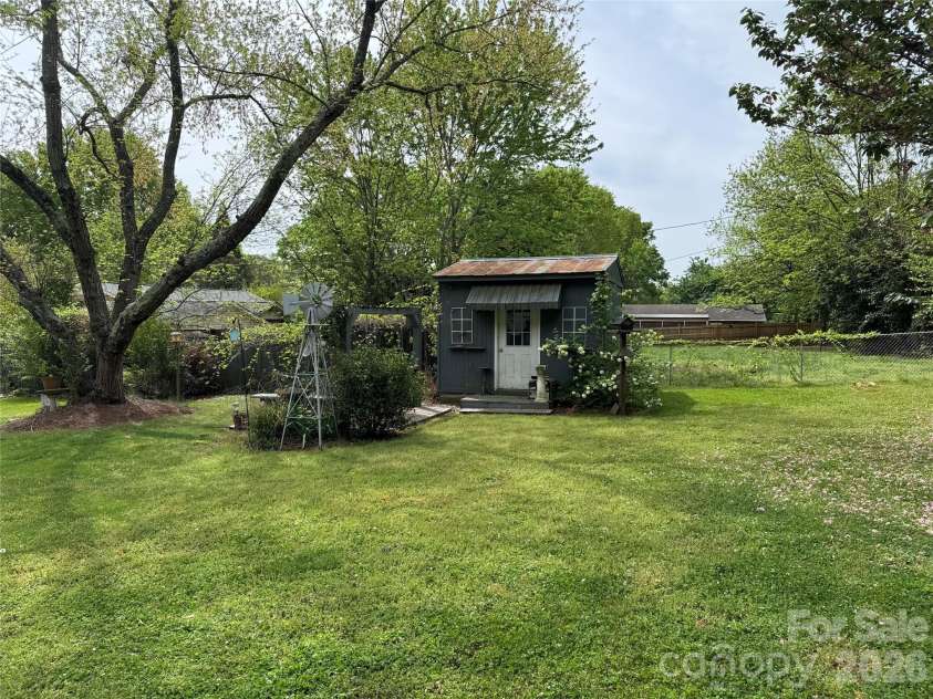 809 Katherine Avenue, Kings Mountain, NC 28086.  MLS# CAR4328918, YatesRealty ID 15604. Storage building