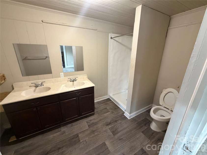 1002 Salisbury Avenue, Spencer, NC 28159.  MLS# CAR4365661, YatesRealty ID 15605. Primary Bathroom