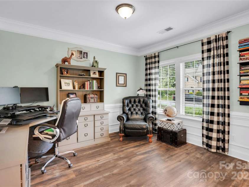 2655 Stonewood View, Kannapolis, NC 28081.  MLS# CAR4250077, YatesRealty ID 15607. 