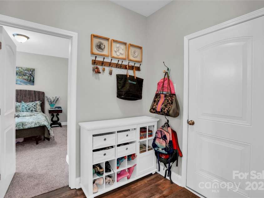 2655 Stonewood View, Kannapolis, NC 28081.  MLS# CAR4250077, YatesRealty ID 15607. 