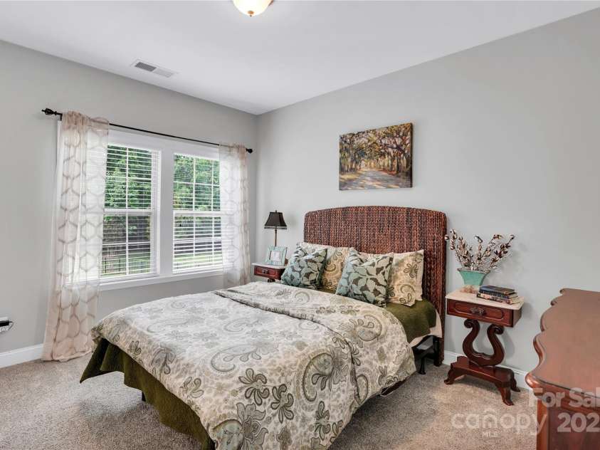 2655 Stonewood View, Kannapolis, NC 28081.  MLS# CAR4250077, YatesRealty ID 15607. 