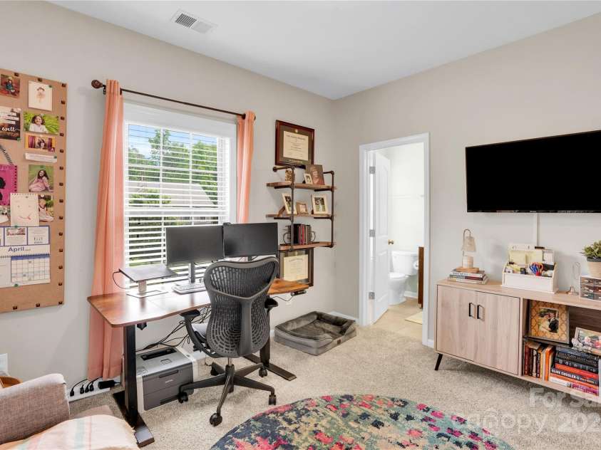 2655 Stonewood View, Kannapolis, NC 28081.  MLS# CAR4250077, YatesRealty ID 15607. 