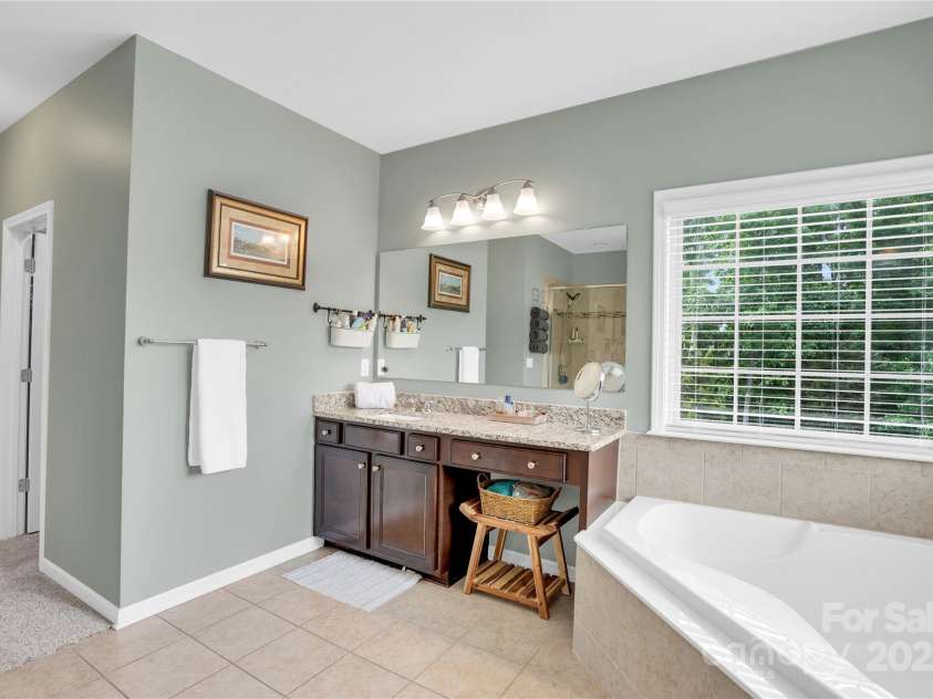 2655 Stonewood View, Kannapolis, NC 28081.  MLS# CAR4250077, YatesRealty ID 15607. 