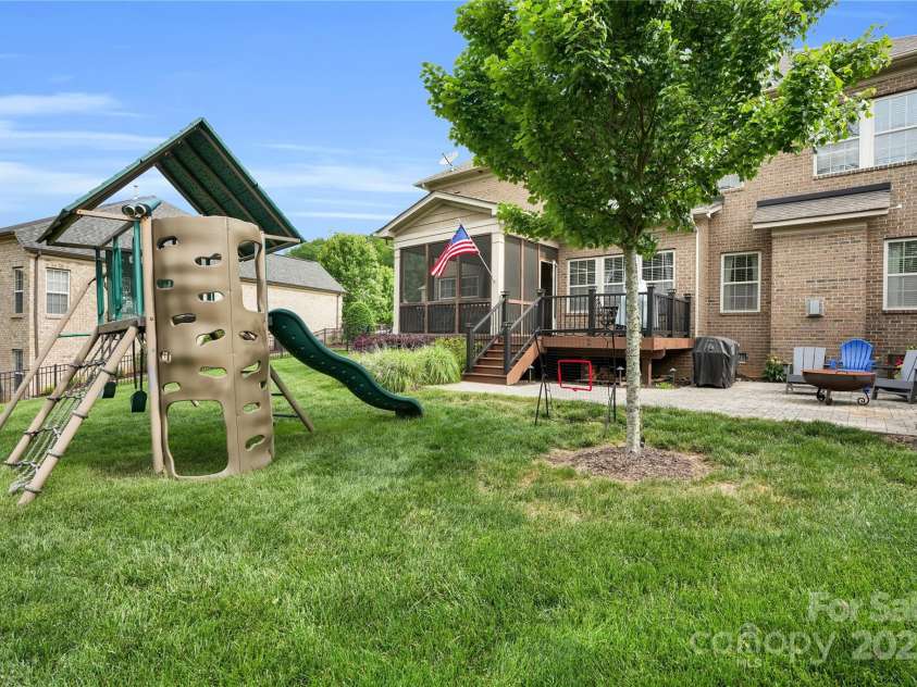 2655 Stonewood View, Kannapolis, NC 28081.  MLS# CAR4250077, YatesRealty ID 15607. 