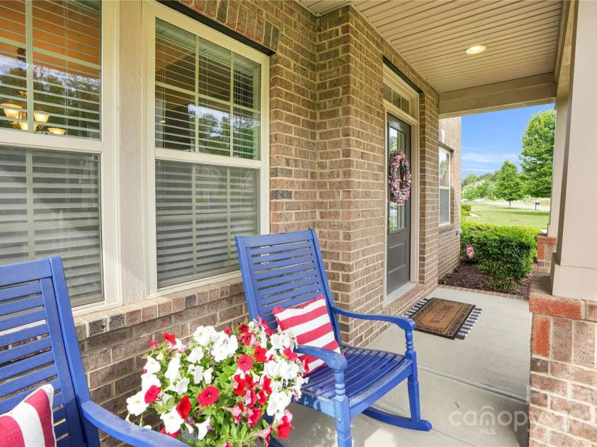 2655 Stonewood View, Kannapolis, NC 28081.  MLS# CAR4250077, YatesRealty ID 15607. 