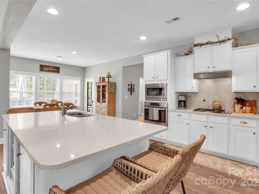 2655 Stonewood View, Kannapolis, NC 28081.  MLS# CAR4250077, YatesRealty ID 15607. 