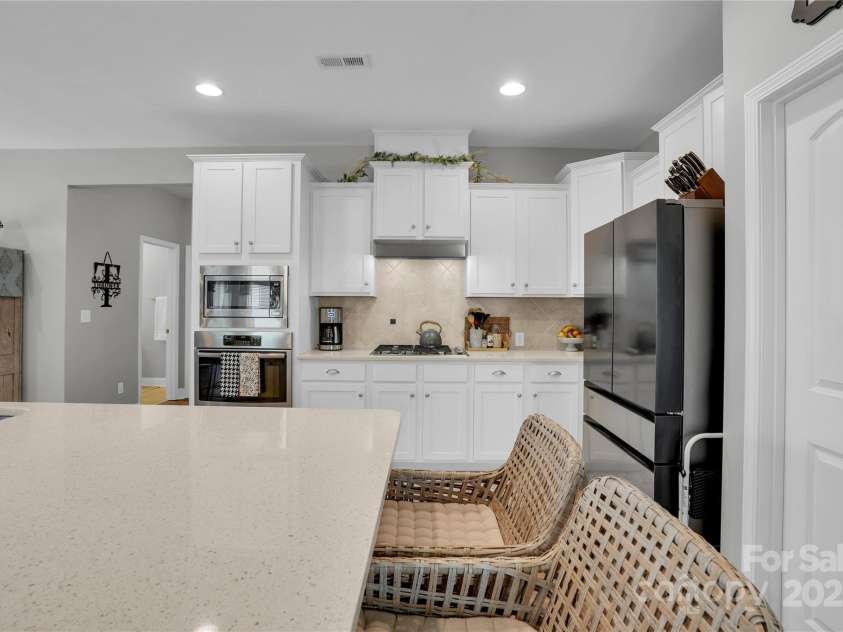 2655 Stonewood View, Kannapolis, NC 28081.  MLS# CAR4250077, YatesRealty ID 15607. 