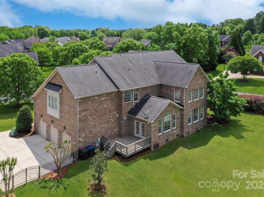 101 Stonehurst Lane, Waxhaw, NC 28173.  MLS# CAR4249062, YatesRealty ID 15608. Backyard