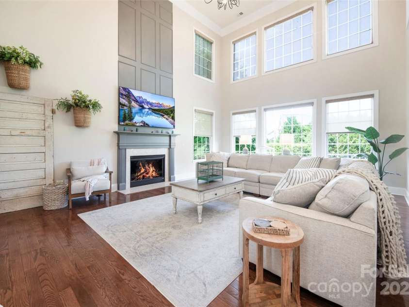 101 Stonehurst Lane, Waxhaw, NC 28173.  MLS# CAR4249062, YatesRealty ID 15608. Family Room