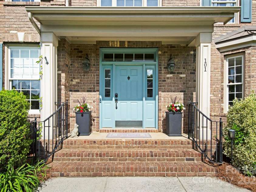 101 Stonehurst Lane, Waxhaw, NC 28173.  MLS# CAR4249062, YatesRealty ID 15608. Front Door