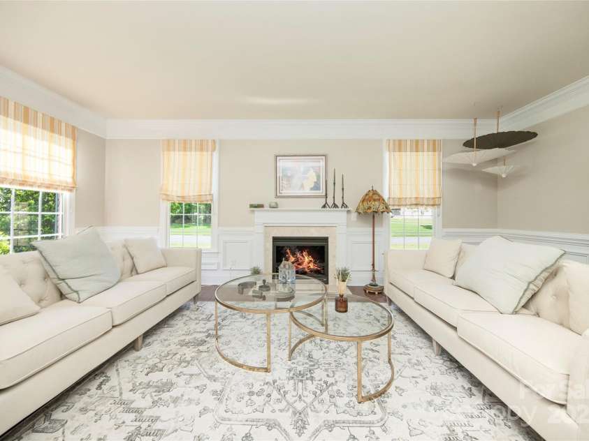 101 Stonehurst Lane, Waxhaw, NC 28173.  MLS# CAR4249062, YatesRealty ID 15608. Living Room