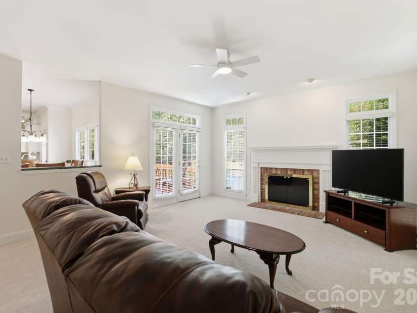5510 Providence Glen Road, Charlotte, NC 28270.  MLS# CAR4371962, YatesRealty ID 15608. 