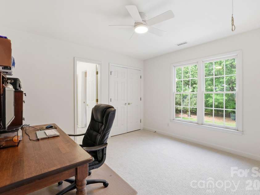 5510 Providence Glen Road, Charlotte, NC 28270.  MLS# CAR4371962, YatesRealty ID 15608. 