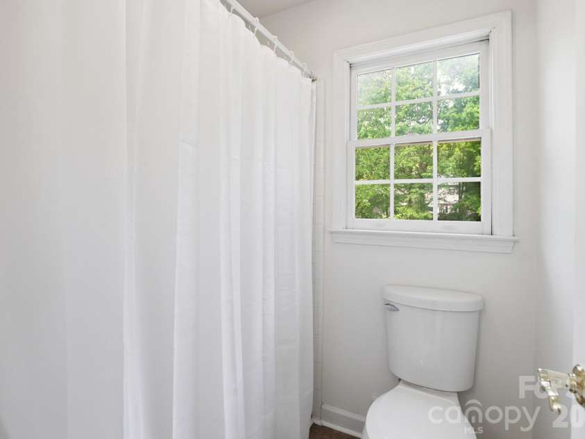 5510 Providence Glen Road, Charlotte, NC 28270.  MLS# CAR4371962, YatesRealty ID 15608. 