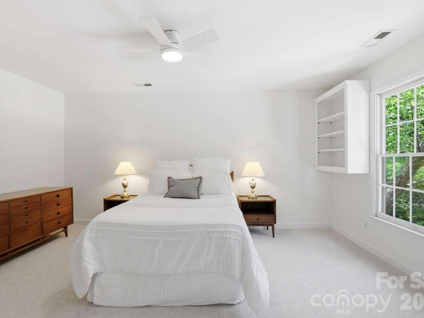 5510 Providence Glen Road, Charlotte, NC 28270.  MLS# CAR4371962, YatesRealty ID 15608. 
