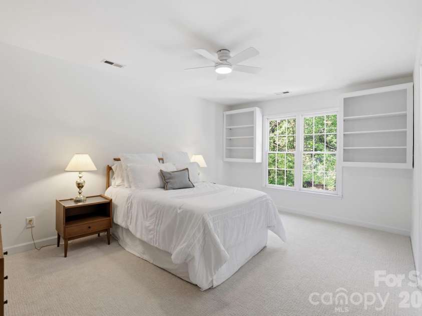 5510 Providence Glen Road, Charlotte, NC 28270.  MLS# CAR4371962, YatesRealty ID 15608. 