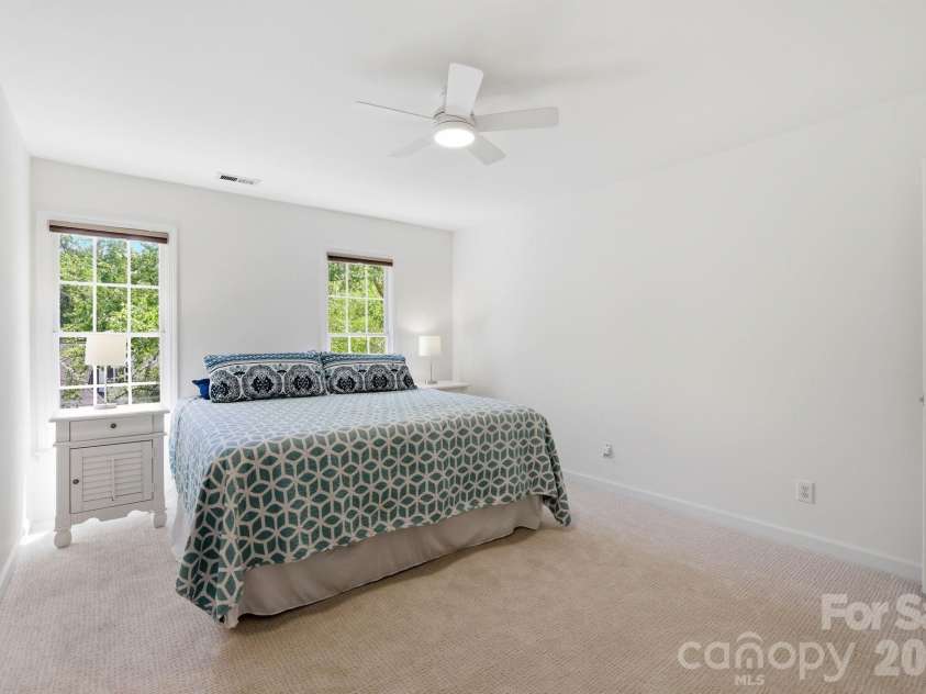 5510 Providence Glen Road, Charlotte, NC 28270.  MLS# CAR4371962, YatesRealty ID 15608. 