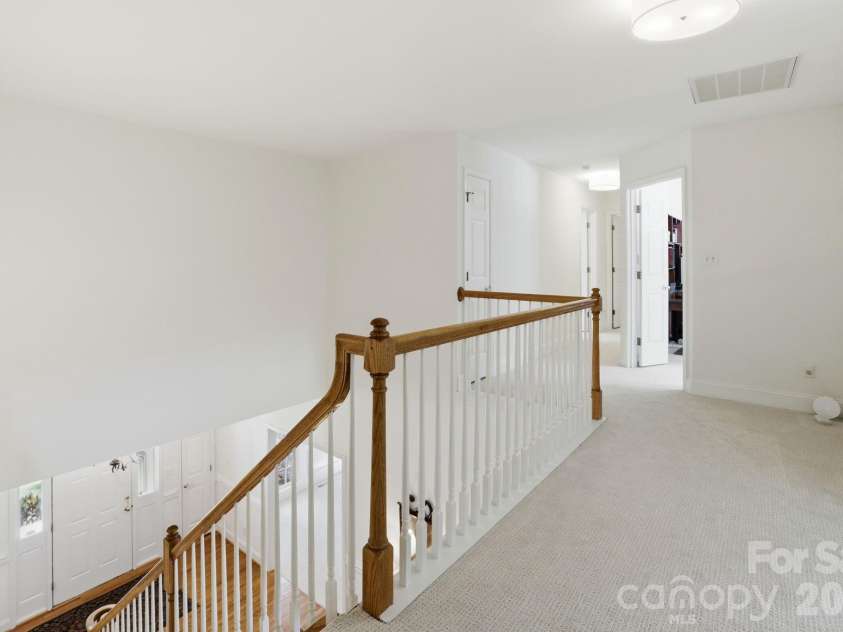 5510 Providence Glen Road, Charlotte, NC 28270.  MLS# CAR4371962, YatesRealty ID 15608. 
