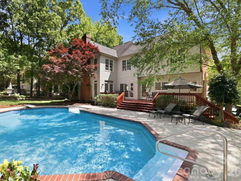 5510 Providence Glen Road, Charlotte, NC 28270.  MLS# CAR4371962, YatesRealty ID 15608. 