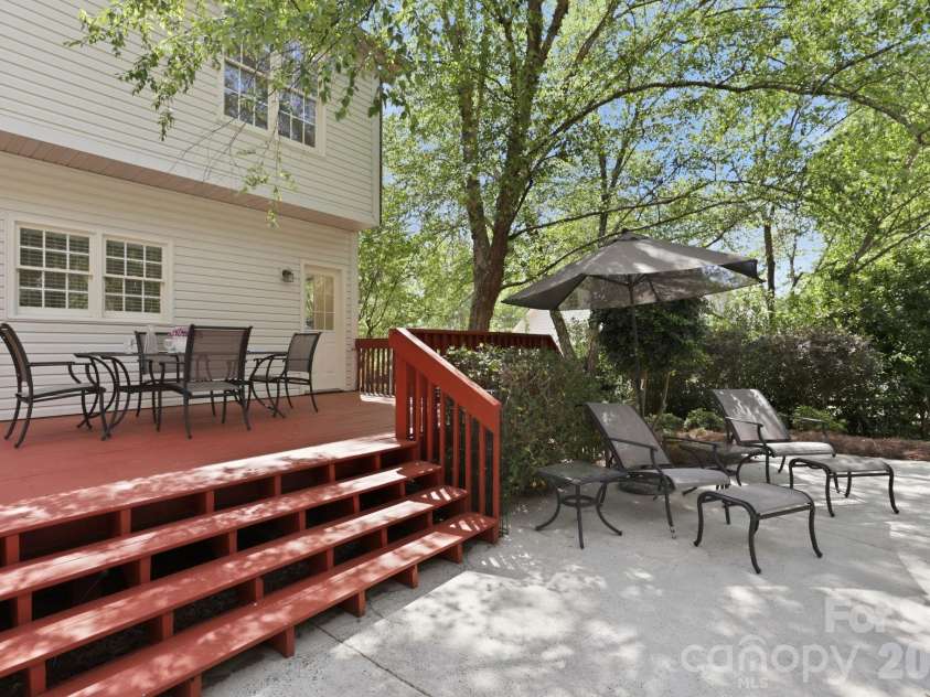 5510 Providence Glen Road, Charlotte, NC 28270.  MLS# CAR4371962, YatesRealty ID 15608. 