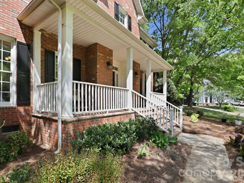 5510 Providence Glen Road, Charlotte, NC 28270.  MLS# CAR4371962, YatesRealty ID 15608. 