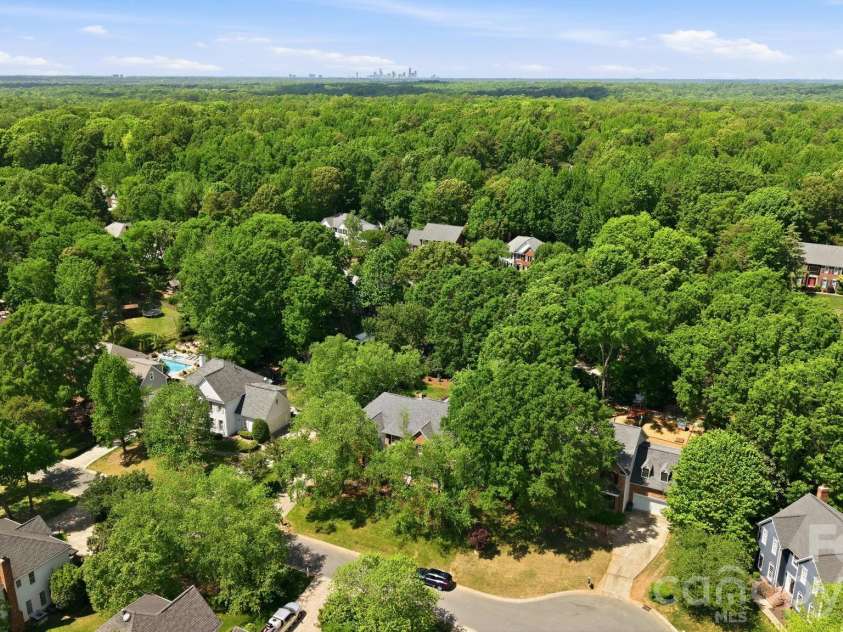 5510 Providence Glen Road, Charlotte, NC 28270.  MLS# CAR4371962, YatesRealty ID 15608. 