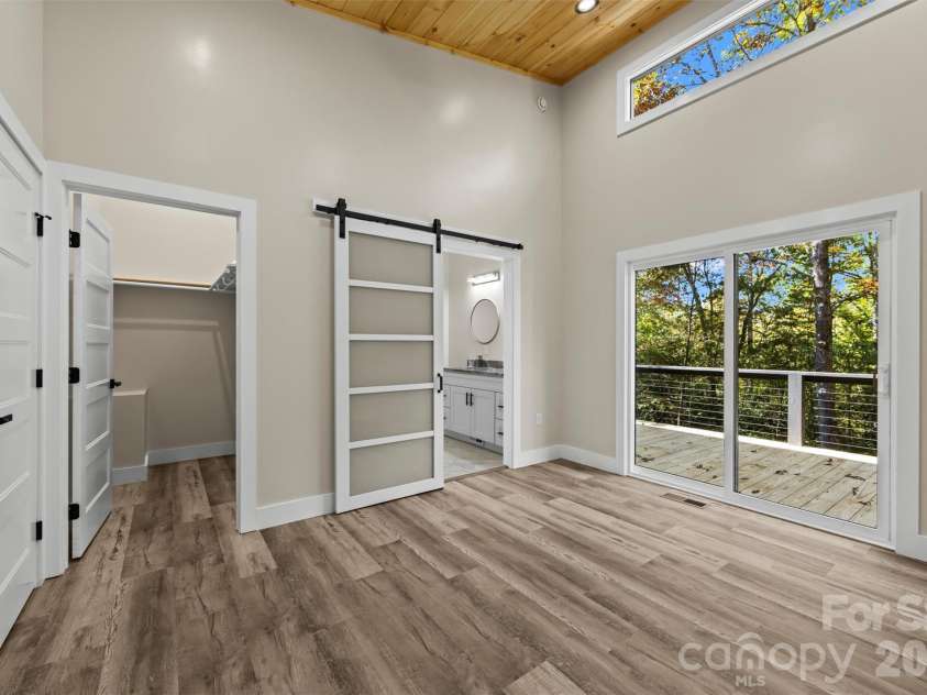 71 Mountain Trace Point, Bryson City, NC 28713.  MLS# CAR4310534, YatesRealty ID 15609. 