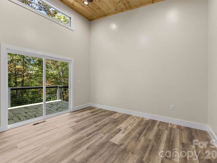 71 Mountain Trace Point, Bryson City, NC 28713.  MLS# CAR4310534, YatesRealty ID 15609. 